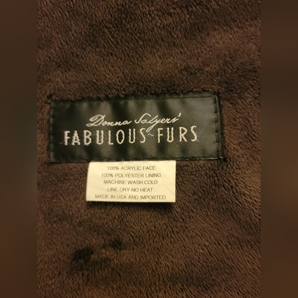 Donna Salyers Fabulous Fur Brown Throw - Picture 6 of 11